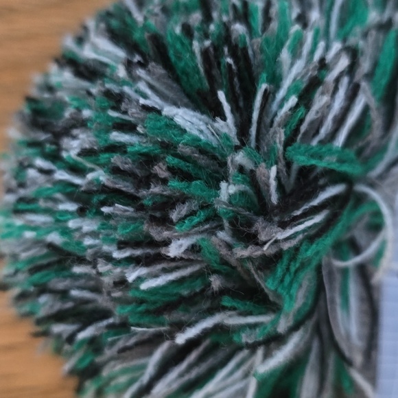 CAPELLI OF NEW YORK BRAND BOYS GRAY & BLACK DINOSAUR WINTER HAT & MITTENS 2T-4T - Picture 9 of 11